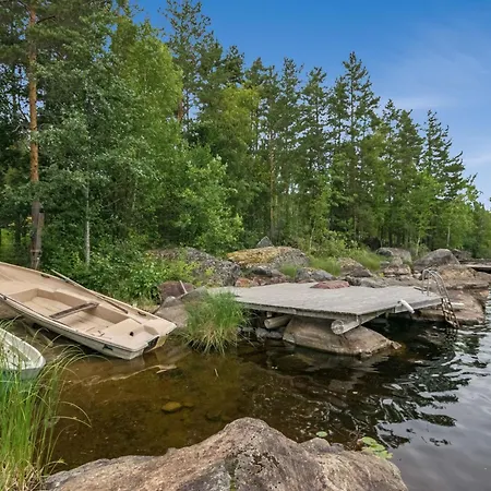 Holiday home Hiidenlinna By Interhome